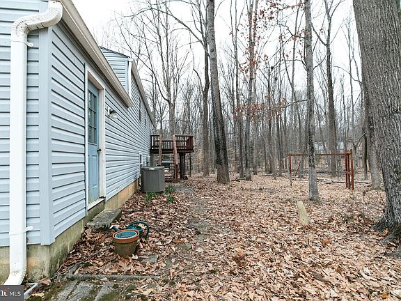 3rd image of 8142 Raphiel Ct