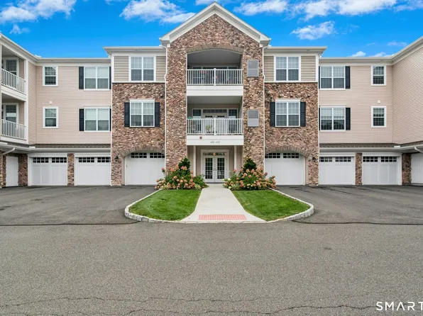 623 Brookside Court #623, Newtown, CT 06470