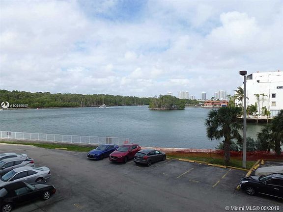 4th image of 400 Kings Point Dr APT 215