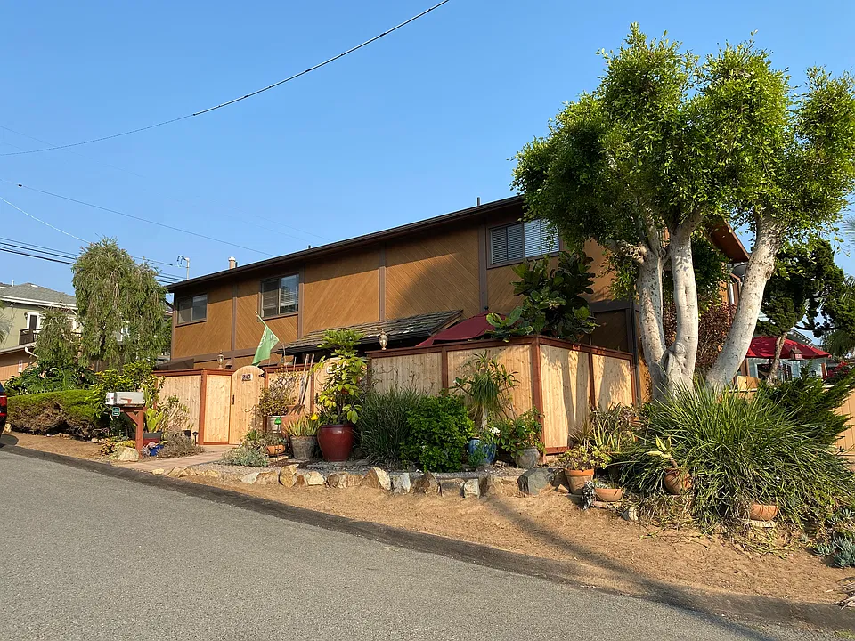 247 Norfolk Dr