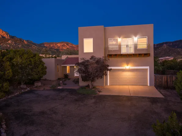 1034 Red Oaks Loop NE, Albuquerque, NM 87122