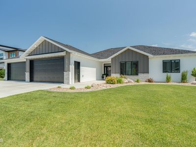 2919 Peach Tree Dr, Bismarck, ND, 58504