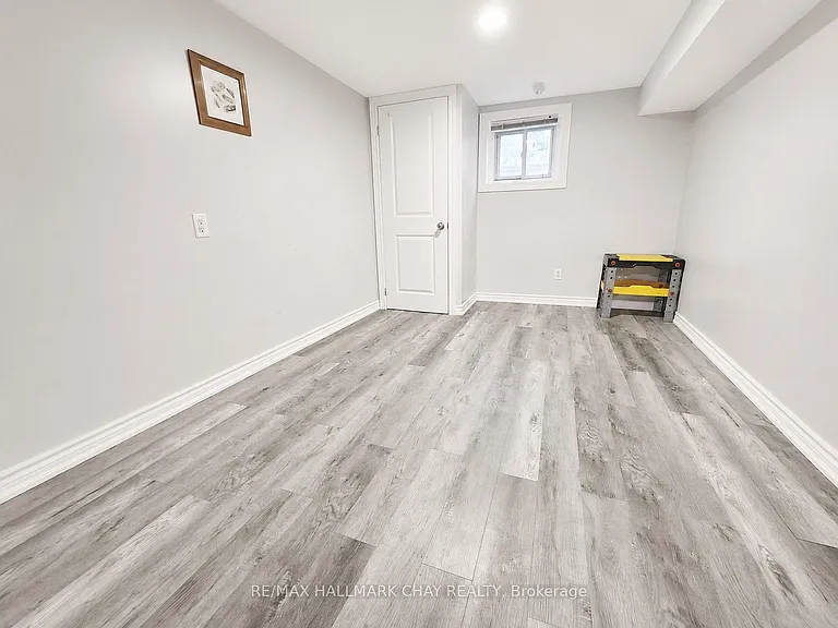 88 Bernick Dr #B — Photo 6