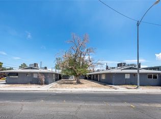 3720 Palos Verdes St, Paradise, NV 89119