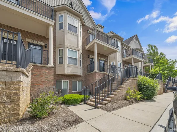 41606 Hamlet Ln, Novi, MI 48375
