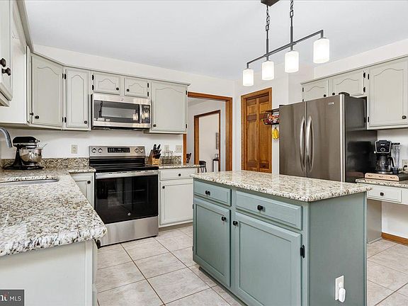 5th image of 8704 Jans Ct