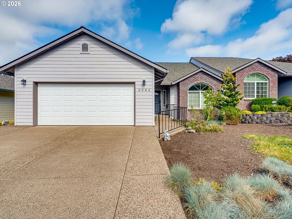 1st image of 2083 NW Willamette Dr
