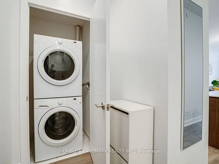 9471 Yonge St #745 — Photo 15