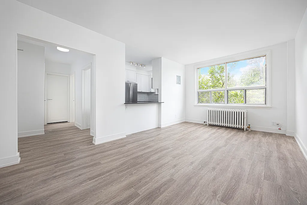 26 Albert Avenue — Photo 4