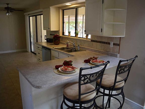 5th image of 12318 W Fieldstone Dr