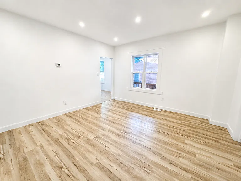 24 Cayuga St #A — Photo 2