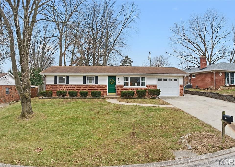 1st image of 49 Dianne Dr