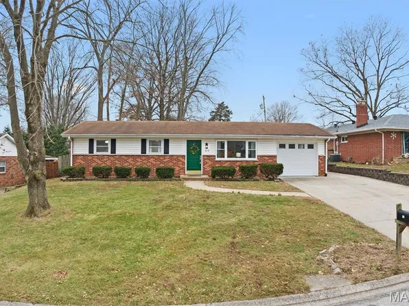 49 Dianne Dr, Belleville, IL 62220