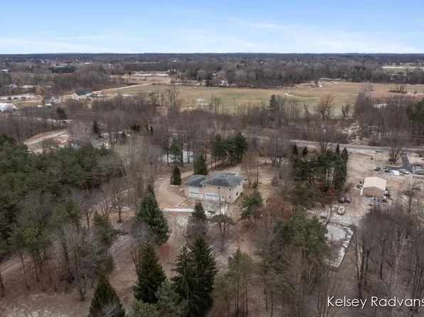 8151 Fillmore St, Allendale, MI 49401