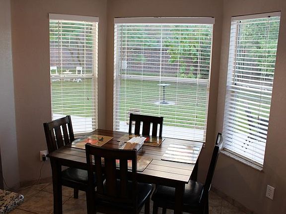 5th image of 1409 Wood Violet Dr