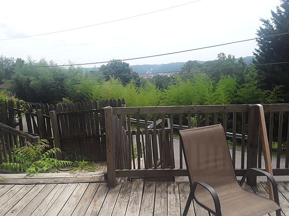 4th image of 557 Burlew Dr