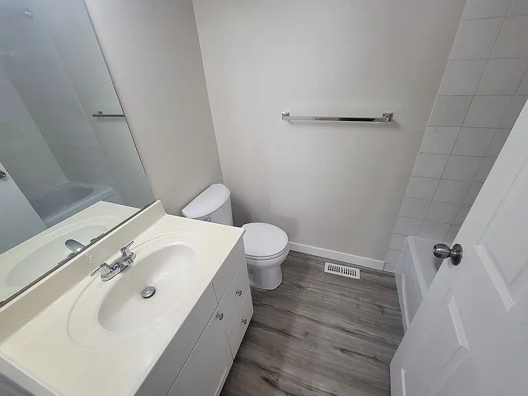 8006 15a Ave NW — Photo 16