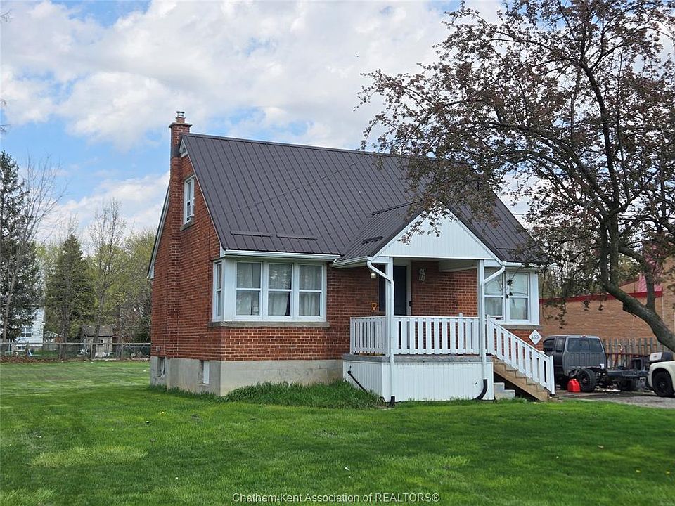 1st image of 469 Saint Clair St