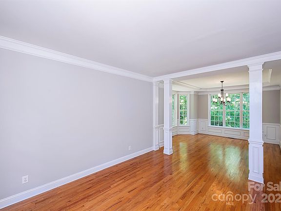 5th image of 3546 Weddington Oaks Dr