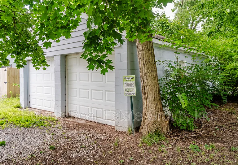 4702 Rookwood Ave — Photo 22
