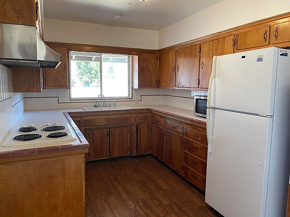 5th image of 566 Roundup Ave #170-180-215