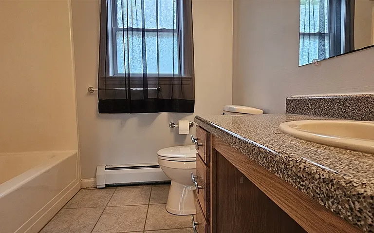 2 Warsaw Ave #1R — Photo 6
