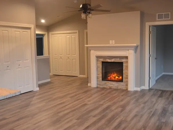 301 W Valley Rd #1, Appleton, WI 54915