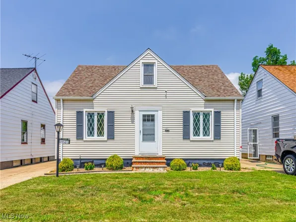 14507 Reddington Ave, Maple Heights, OH 44137