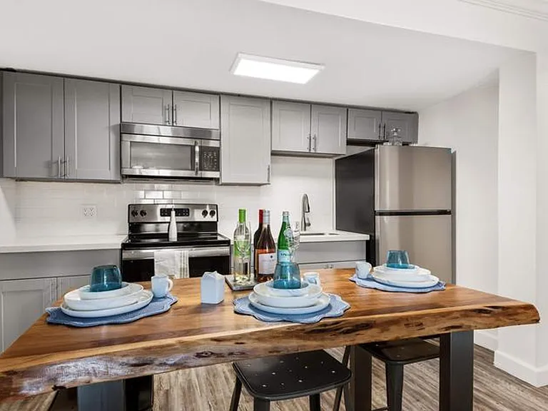 The Molino Apartments — Photo 21