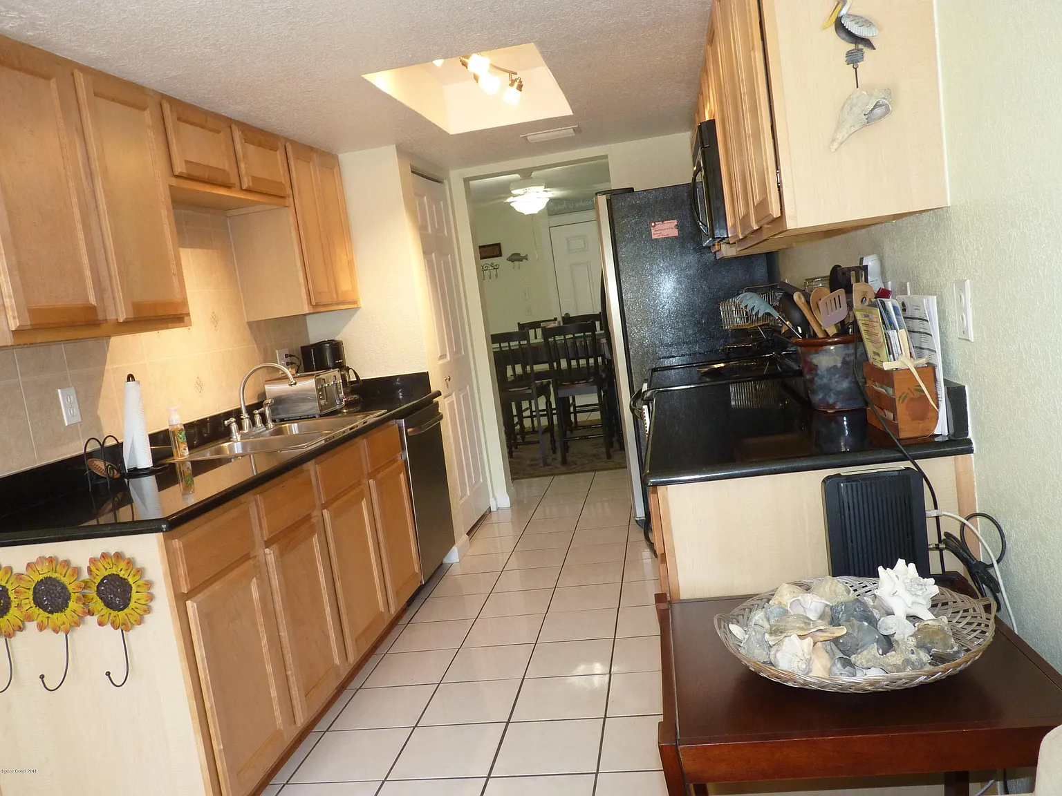 3 bed, 2.5 bath, 1416 sqft, $2,600 — Photo 3