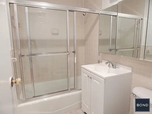 Rented by Bond New York | media 19