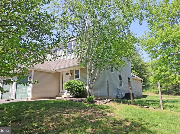 141 Azalea Cir, Royersford, PA 19468