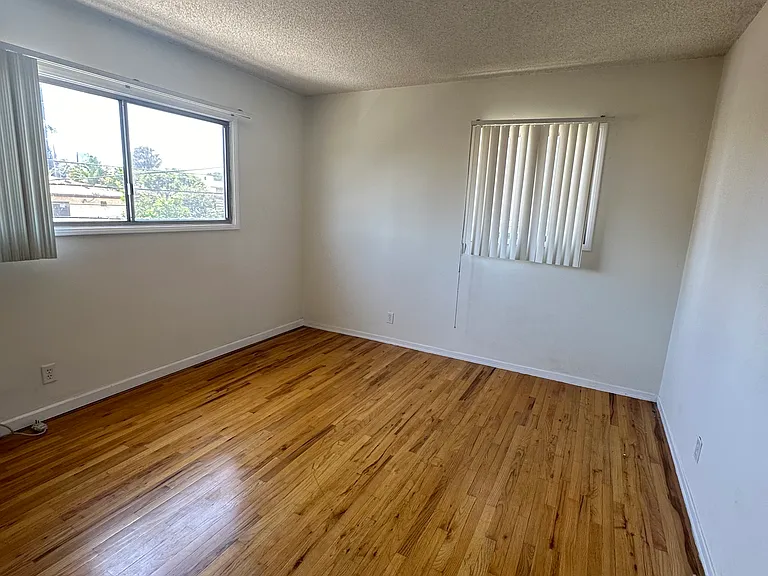 1507 Federal Ave #19 — Photo 6