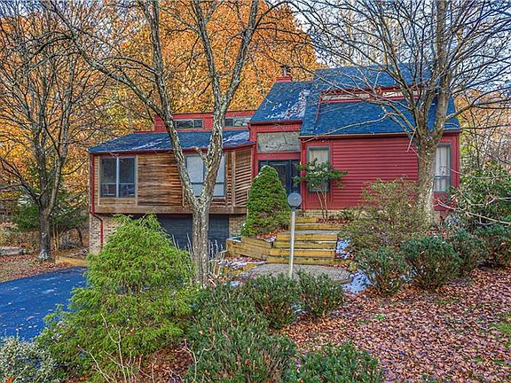 2nd image of 4662 Hidden Pond Dr