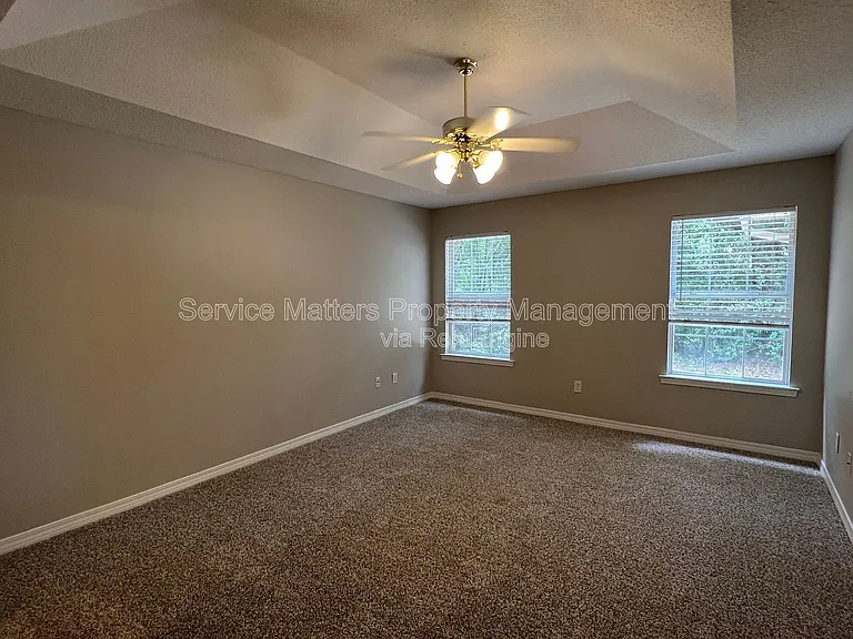 5959 Sleepy Hollow Ct — Photo 14