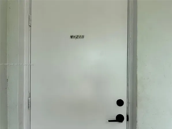 7670 SW 82nd St, Miami, FL