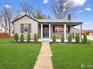 44 Harrison St, Sayreville, NJ