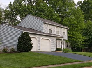 12000 Rosiers Branch Dr, Herndon, VA 20170