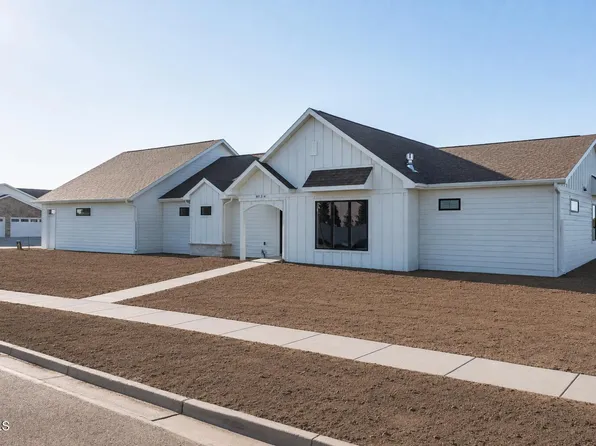 314 Lennox Dr, Bismarck, ND 58504