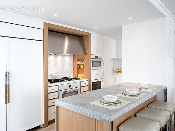 3rd image of 212 Warren St APT 21C
