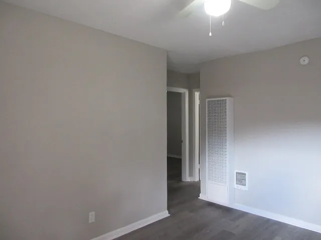 784 Terminal Ct #4 — Photo 5