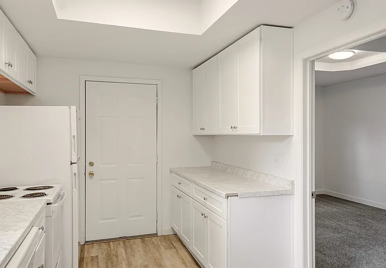 314 E Ermina Ave — Photo 11