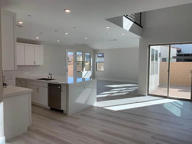 3372 Ponicelli Ln — Photo 4