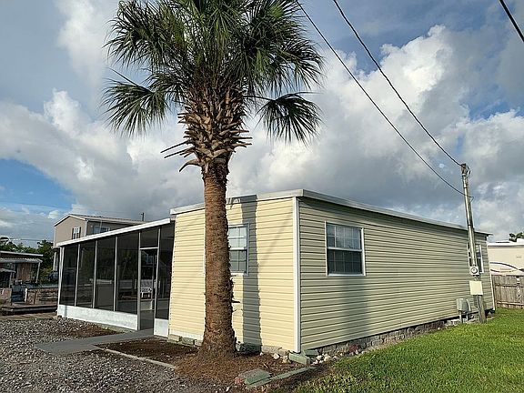 3rd image of 6814 Saltwater Blvd