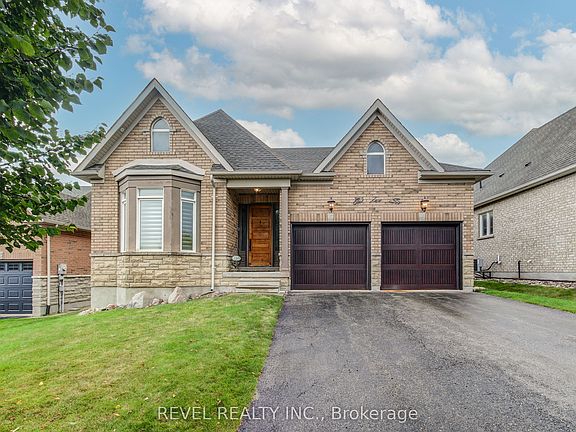 2nd image of 126 Aberfoyle Mill Cres