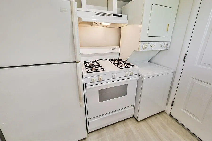 Downtown Palo Alto Studio - Private Backyard & Washer/Dryer — Photo 2