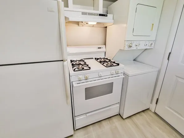 143 Alma St APT 2, Palo Alto, CA 94301