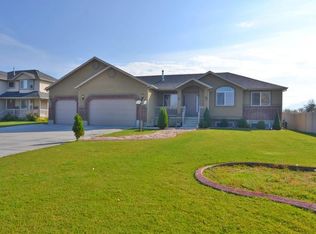 5596 S 4525 W, Hooper, UT 84315