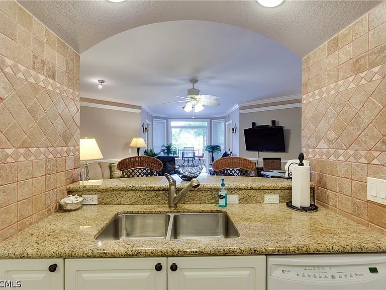 2825 Palm Beach Blvd #308 — Photo 3