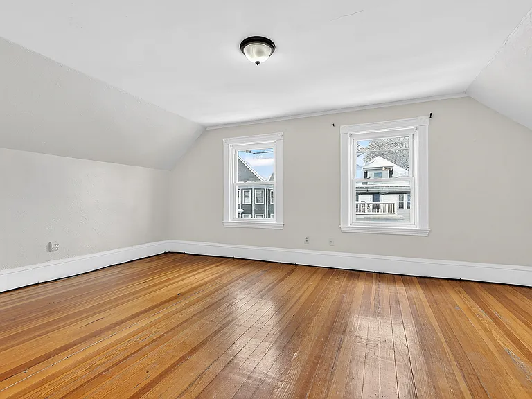 36 Mapleton St — Photo 13